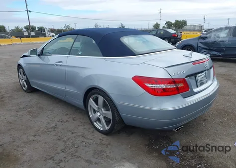 2013 Mercedes-Benz E 350 z USA, uszkodzony, nr VIN WDDKK5KF5DF219062